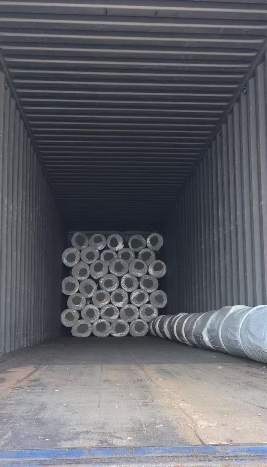 两柜岩棉毯启运菲律宾，品质护航海外高温保温工程