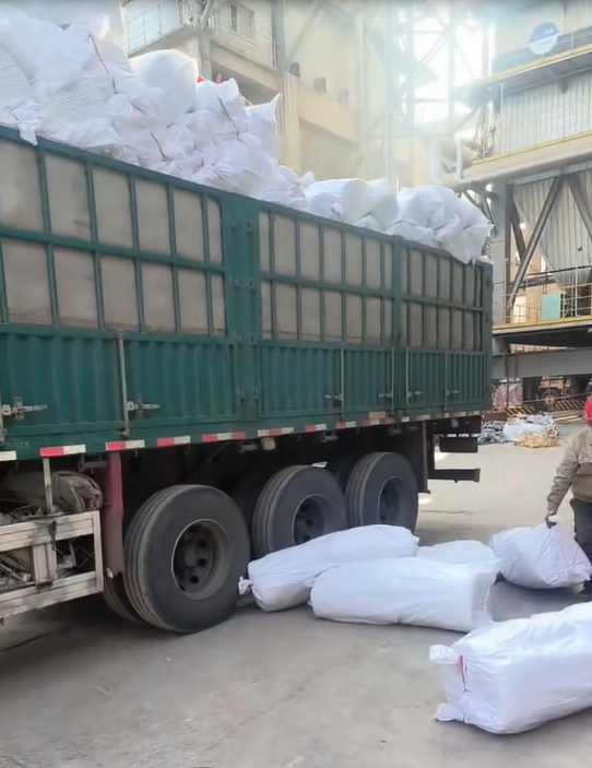 陶瓷纤维毯/绳运抵发电厂，为锅炉系统披上高效“隔热铠甲”