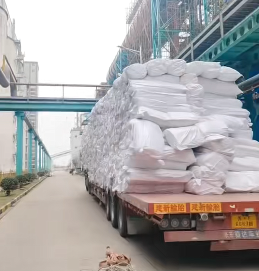 陶瓷纤维毯卸货石化厂区，护航高温设备安全